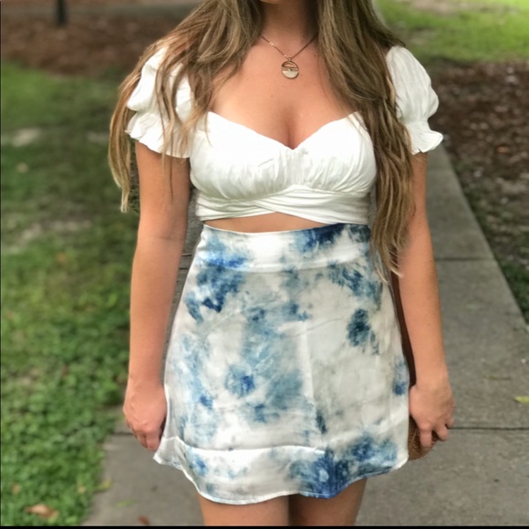 Blue and white tie-dye skirt - Picture 2 of 3
